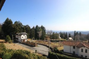 Apartment with glimpses of the lake Alpino of Stresa area