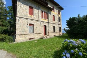 Wonderfull vintage apartment with Maggiore Lake view Wonderfull vintage apartment with Maggiore Lake view