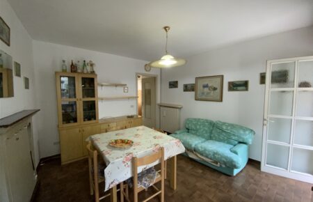 Apartment in a court house Apartment in a court house