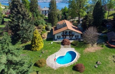 Elegante villa alture di Stresa Elegante villa alture di Stresa