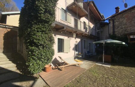 Bella casa di corte centro storico Gignese