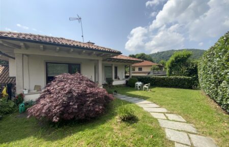 Villa  con giardino centro Gignese