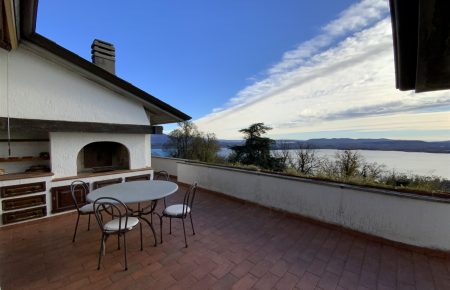 Attico vista lago alture di Lesa